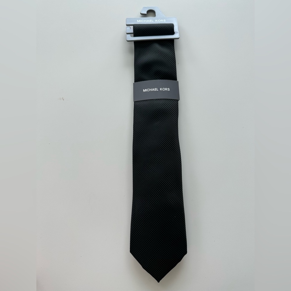 Michael Kors Tie, Elegant & High-Quality